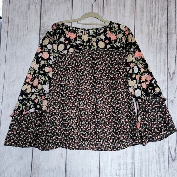 Whimsical NY Collection Bell Sleeves Ruffle Detail Bohemian Top Size Large - Picture 2 of 13